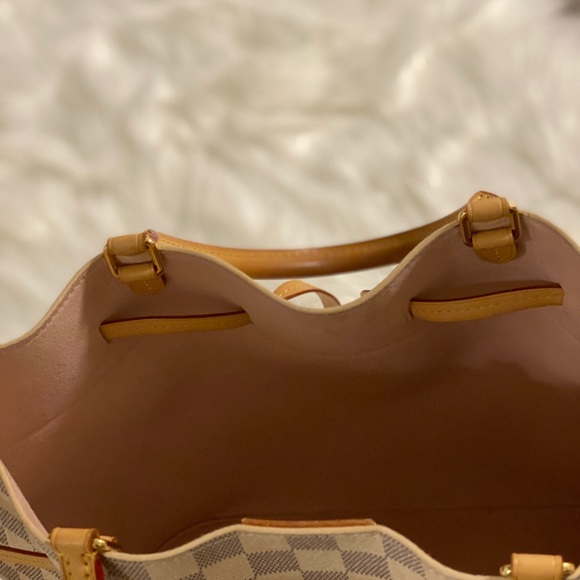 Louis Vuitton Girolata - Picture 7 of 14